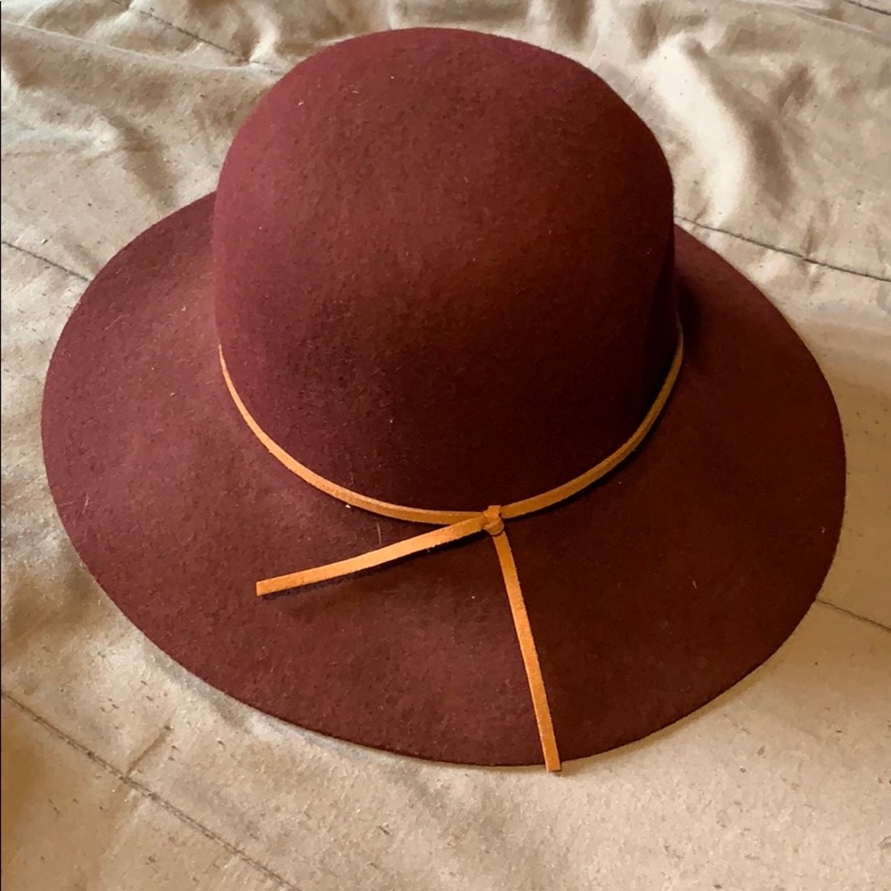 Burgundy flop hat